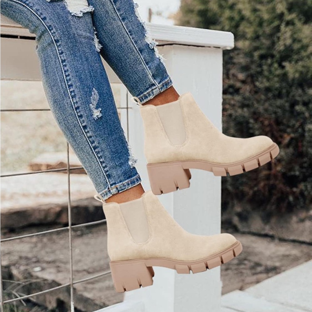 Chic Beige Chunky Chelsea Boots